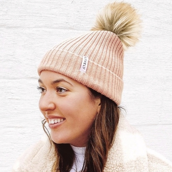 Lively It-Girl Pom Beanie-Light Dusty Rose, NWOT - Picture 6 of 7